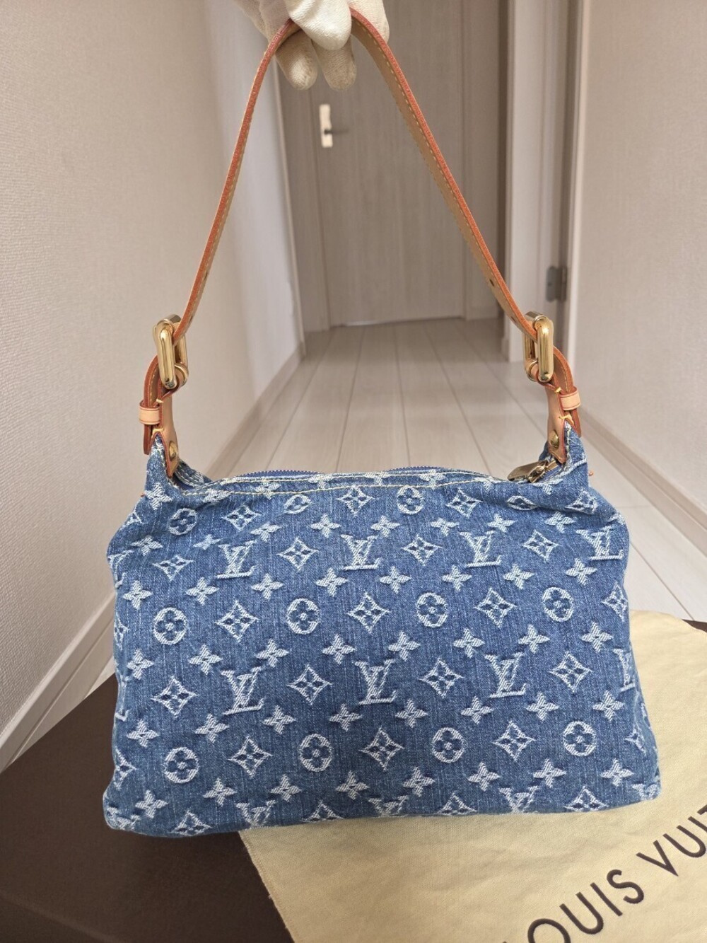 Louis Vuitton Monogram Denim Baggy Shoulder Bag Blue - Picture 4 of 10